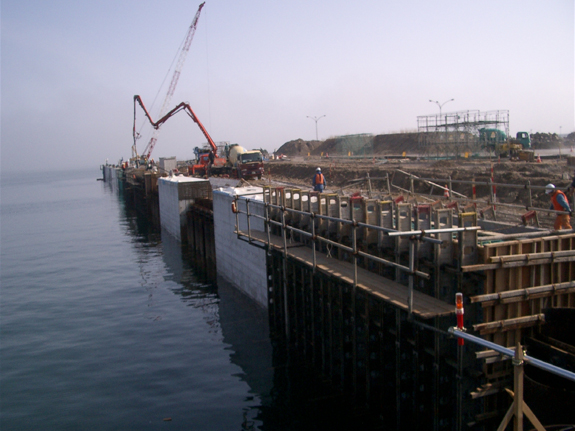 工事名：苅田港南港地区耐震強化岸壁整備工事（1～2工区）